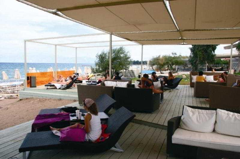 Отель Ionian Beach Kalamaki  Экстерьер фото